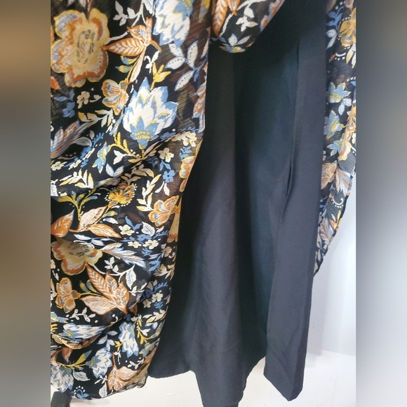 Lucky Brand Black Floral Maxi Dress Size Large Sheer Sleeves Teired V-Neck - Picture 6 of 12